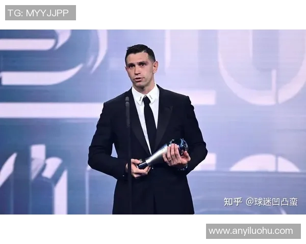 足球明星化身神秘老爷揭开身份背后的故事与秘密 足球明星化身神秘老爷揭开身份背后的故事与秘密