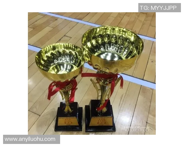 成都羽毛球队在世界锦标赛积分榜上以98分稳居第一名展现强大实力 成都羽毛球队在世界锦标赛积分榜上以98分稳居第一名展现强大实力